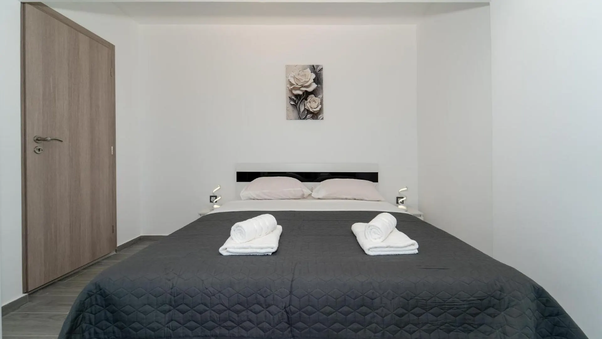1 Bedroom Stunning Apartment In Pridraga 0*,
